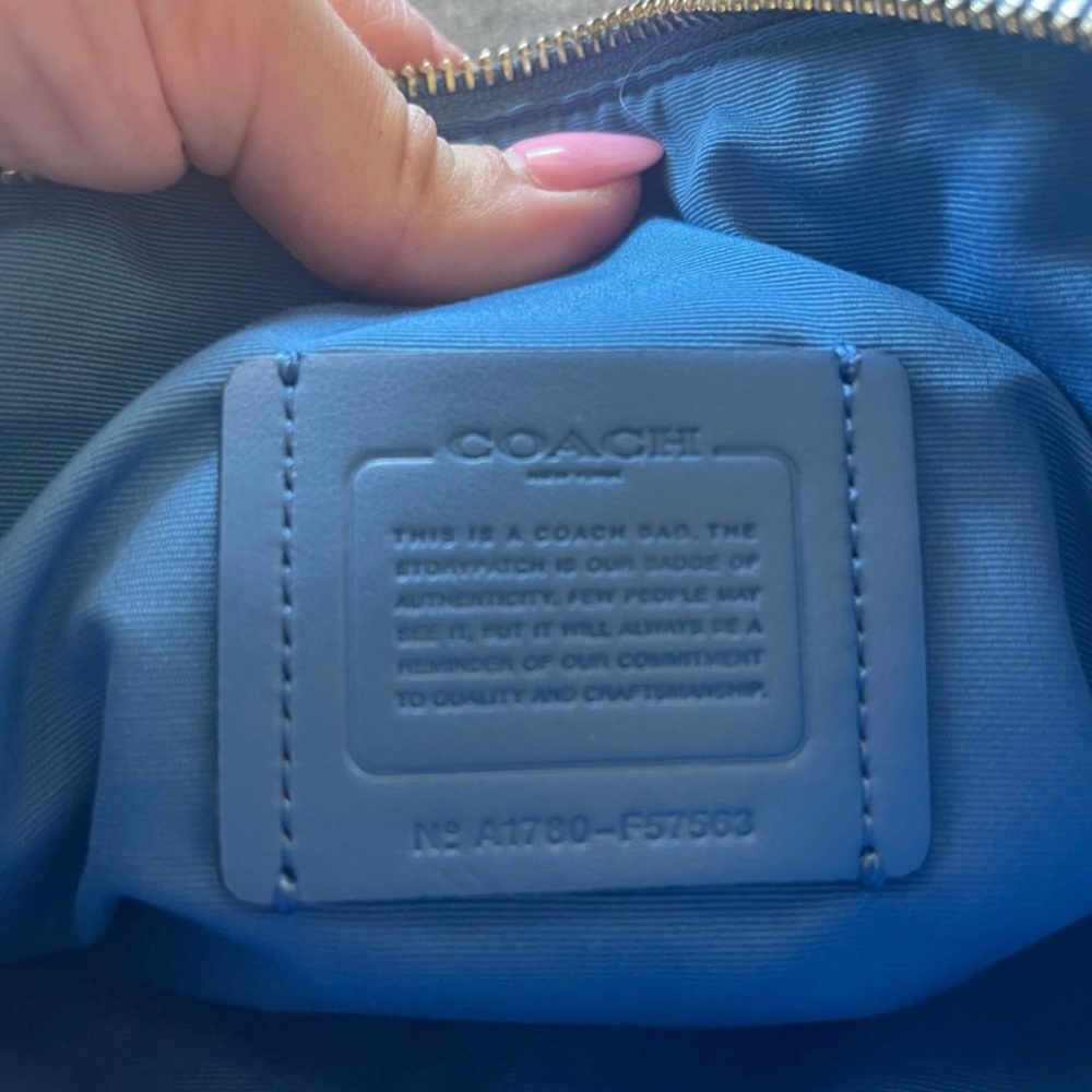 NWOT!! Coach blue bag - Picture 3 of 4